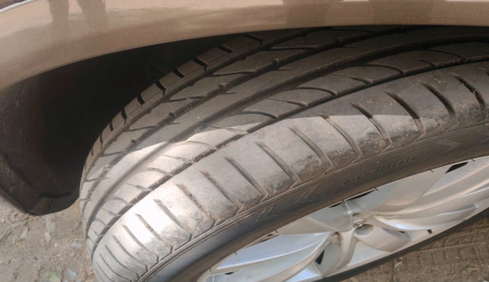 2016 Volvo XC 90 D5 Inscription, Diesel, Automatic, 1,83,751 km, tyre