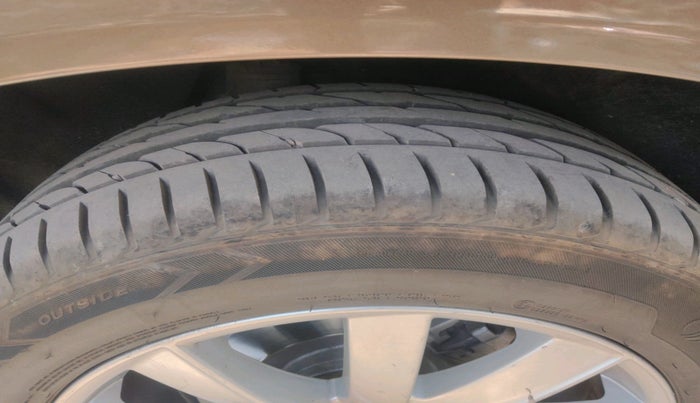 2016 Volvo XC 90 D5 Inscription, Diesel, Automatic, 1,83,751 km, tyre