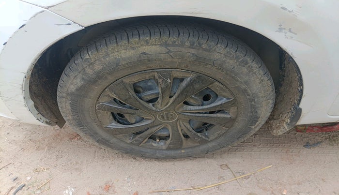 2020 Maruti Dzire VXI, Petrol, Manual, 96,687 km, tyre