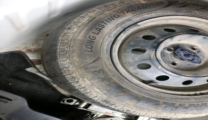 2020 Maruti Dzire VXI, Petrol, Manual, 96,687 km, tyre