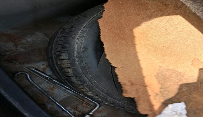 2018 Hyundai Verna 1.6 CRDI SX, Diesel, Manual, 80,951 km, tyre