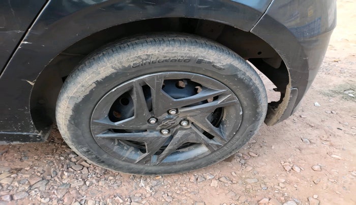 2021 Hyundai NEW I20 SPORTZ 1.2 AT, Petrol, Automatic, 44,156 km, tyre