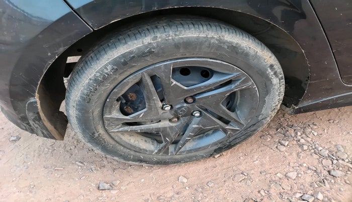 2021 Hyundai NEW I20 SPORTZ 1.2 AT, Petrol, Automatic, 44,156 km, tyre