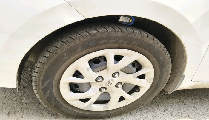 2018 Hyundai Grand i10 MAGNA AT 1.2 KAPPA VTVT, Petrol, Automatic, 94,249 km, tyre