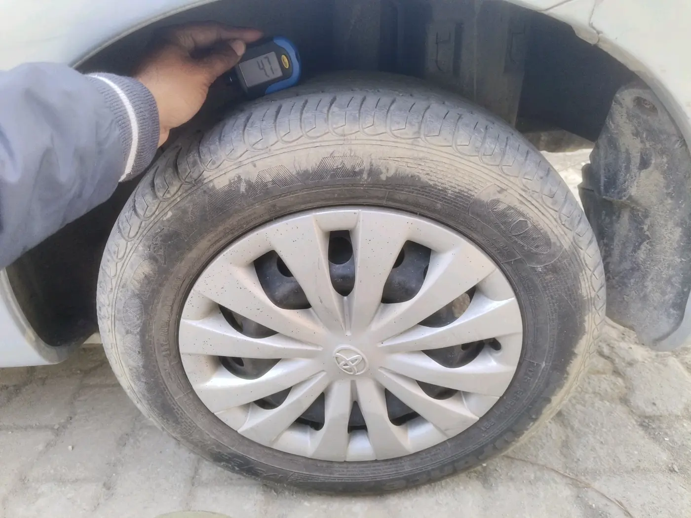 2011 Toyota Etios G, Petrol, Manual, 93,159 km, tyre