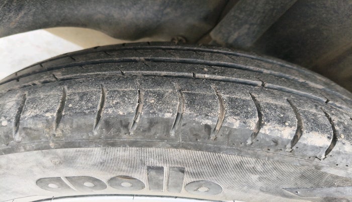 2013 Ford Figo TITANIUM 1.4 DIESEL, Diesel, Manual, 1,35,935 km, tyre