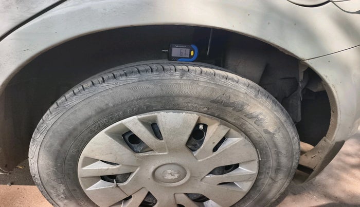 2015 Maruti Swift VDI, Diesel, Manual, 1,05,224 km, tyre