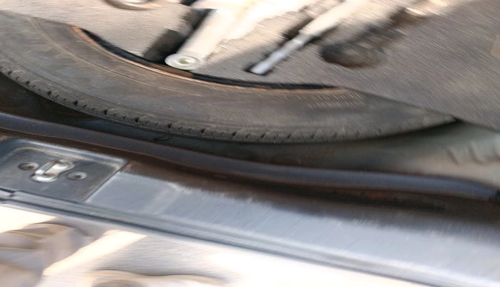 2017 Honda Jazz 1.2L I-VTEC V, Petrol, Manual, 69,198 km, tyre