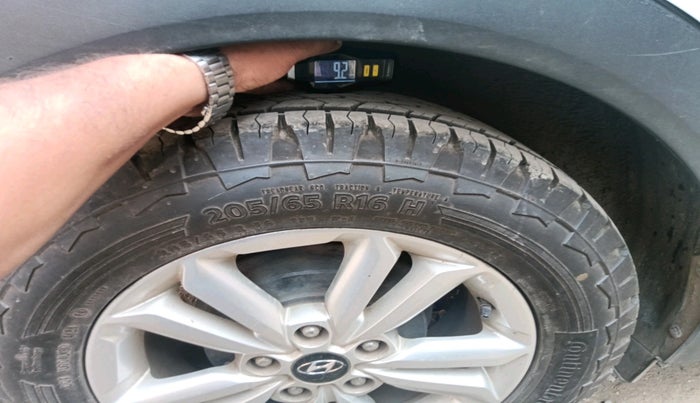 2016 Hyundai Creta SX PLUS 1.6 PETROL, Petrol, Manual, 42,700 km, tyre