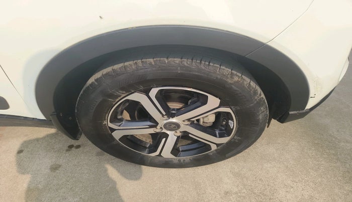 2023 Tata NEXON XZ PLUS PETROL SUNROOF, Petrol, Manual, 28,932 km, tyre