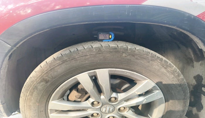 2017 Maruti Vitara Brezza ZDI, Diesel, Manual, 1,94,246 km, tyre