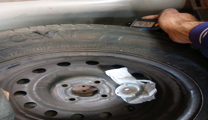 2013 Chevrolet Sail 1.2 BASE, Petrol, Manual, 98,722 km, tyre