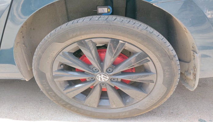 2024 Volkswagen VIRTUS HIGHLINE TSI 1.0 AT, Petrol, Automatic, 18,000 km, tyre