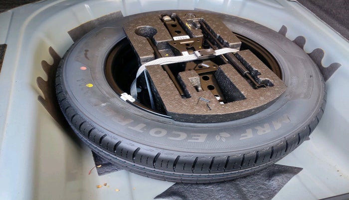 2024 Volkswagen VIRTUS HIGHLINE TSI 1.0 AT, Petrol, Automatic, 18,000 km, tyre