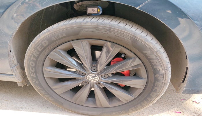 2024 Volkswagen VIRTUS HIGHLINE TSI 1.0 AT, Petrol, Automatic, 18,000 km, tyre