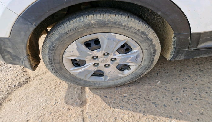 2018 Hyundai Creta E PLUS 1.4 DIESEL, Diesel, Manual, 2,89,076 km, tyre