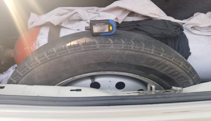 2012 Maruti Swift LXI, Petrol, Manual, 96,350 km, tyre