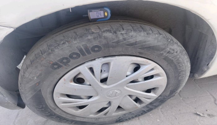 2012 Maruti Swift LXI, Petrol, Manual, 96,350 km, tyre