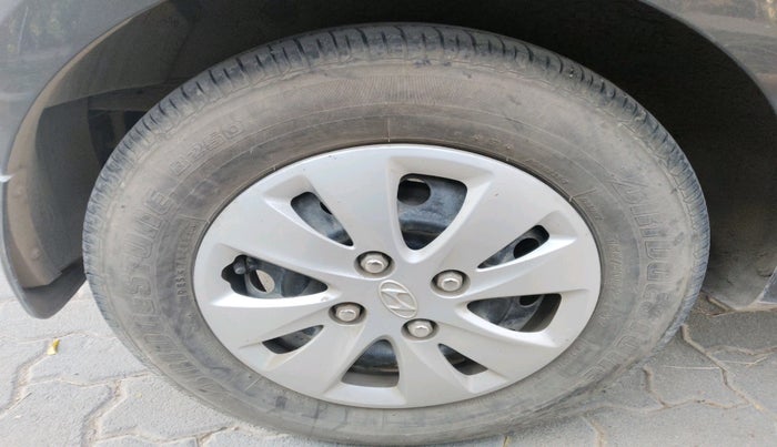 2011 Hyundai i10 SPORTZ 1.2, Petrol, Manual, 58,709 km, tyre