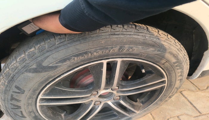 2015 Honda Amaze 1.5L I-DTEC S, Diesel, Manual, 1,02,753 km, tyre