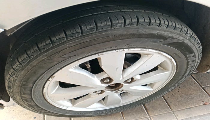 2016 Hyundai Xcent SX 1.2, Petrol, Manual, 92,315 km, tyre