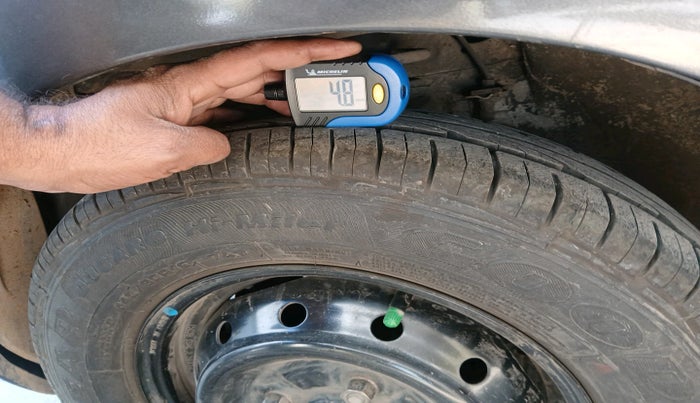 2015 Maruti Alto 800 LXI, Petrol, Manual, 42,372 km, tyre