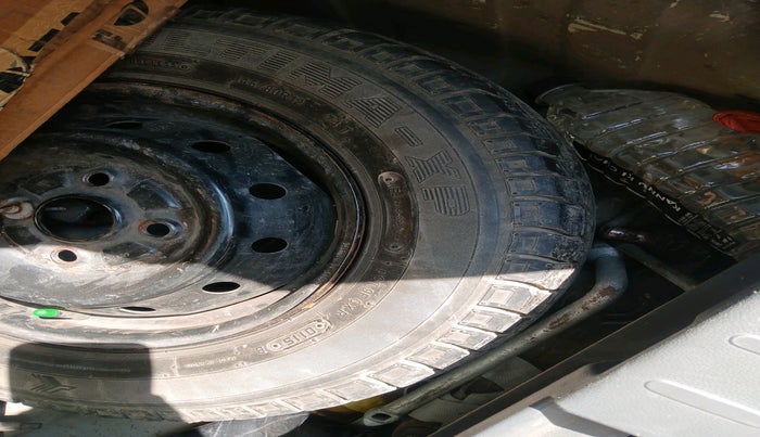 2015 Maruti Alto 800 LXI, Petrol, Manual, 42,372 km, tyre