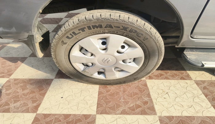 2024 Maruti Eeco 5 STR AC CNG, Petrol, Manual, 32,321 km, tyre