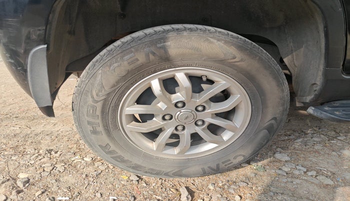 2019 Mahindra TUV300 T8, Diesel, Manual, 1,28,291 km, tyre