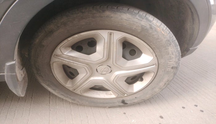 2021 Tata NEXON XM PETROL, Petrol, Manual, 96,029 km, tyre