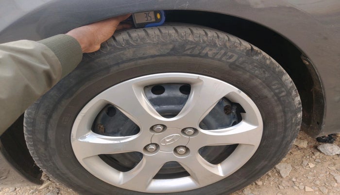 2011 Hyundai Verna FLUIDIC 1.6 VTVT EX, Petrol, Manual, 1,02,981 km, tyre