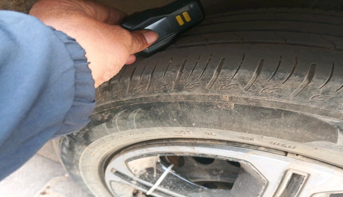 2024 Maruti BREZZA LXI S- CNG, Petrol, Manual, 57,855 km, tyre