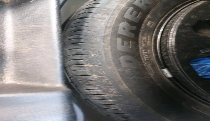 2024 Maruti BREZZA LXI S- CNG, Petrol, Manual, 57,855 km, tyre