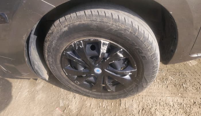 2022 Maruti Dzire VXI CNG, CNG, Manual, 82,754 km, tyre