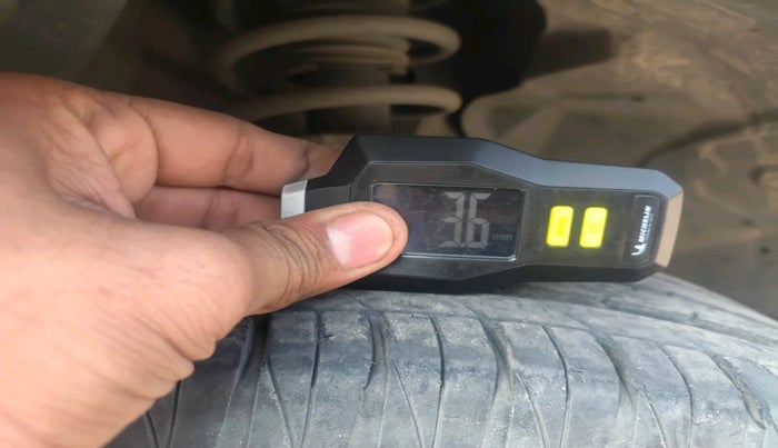 2017 Maruti Vitara Brezza ZDI PLUS, Diesel, Manual, 2,09,161 km, tyre