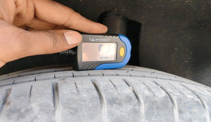 2021 Maruti Baleno ZETA PETROL 1.2, Petrol, Manual, 35,324 km, tyre