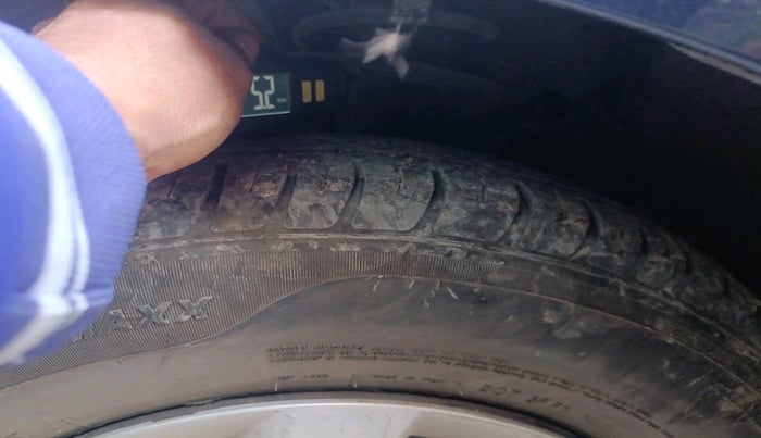 2022 Maruti Swift VXI, Petrol, Manual, 15,706 km, tyre