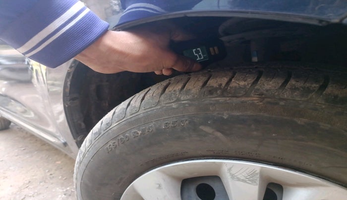 2022 Maruti Swift VXI, Petrol, Manual, 15,706 km, tyre