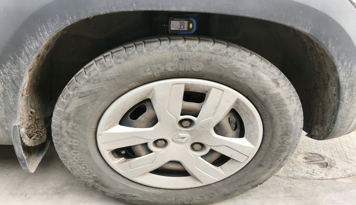 2017 Renault Kwid RXT 1.0 AMT (O), Petrol, Automatic, 1,46,838 km, tyre