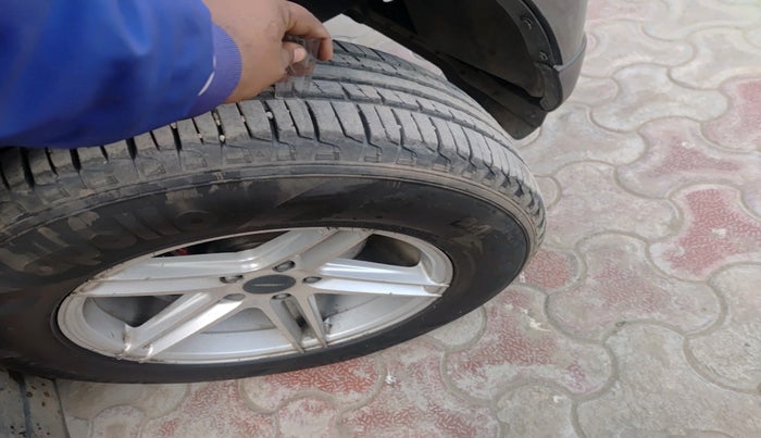 2020 Mahindra Scorpio S5, Diesel, Manual, 1,01,483 km, tyre