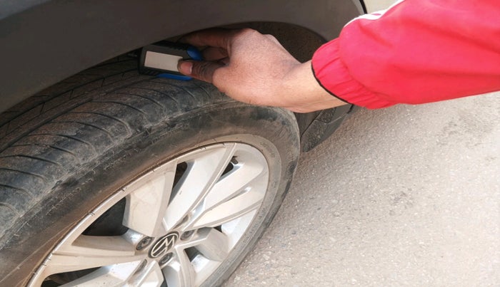 2024 Volkswagen TAIGUN HIGHLINE 1.0 TSI MT, Petrol, Manual, 21,403 km, tyre