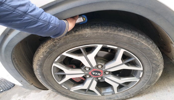 2020 KIA SELTOS GTX PLUS AT 1.5 DIESEL, Diesel, Automatic, 1,70,724 km, tyre