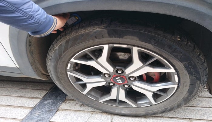 2020 KIA SELTOS GTX PLUS AT 1.5 DIESEL, Diesel, Automatic, 1,70,724 km, tyre