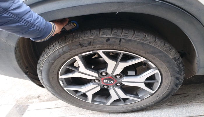 2020 KIA SELTOS GTX PLUS AT 1.5 DIESEL, Diesel, Automatic, 1,70,724 km, tyre