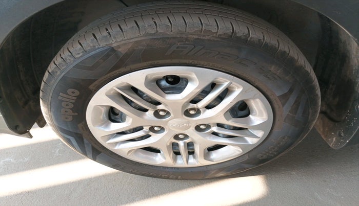 2023 KIA CARENS PRESTIGE 1.5 PETROL 7 STR, Petrol, Manual, 17,368 km, tyre