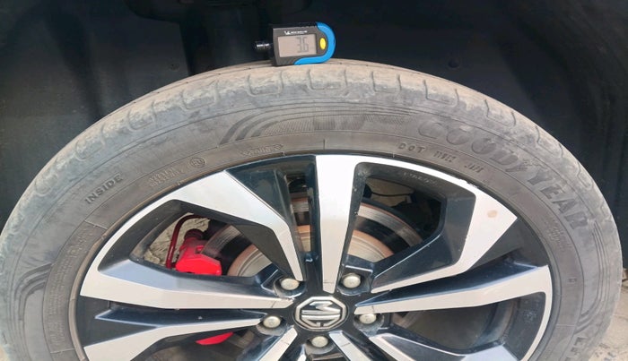 2023 MG HECTOR SHARP PRO 2.0 TURBO DIESEL, Diesel, Manual, 46,722 km, tyre