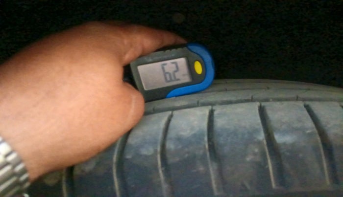 2023 Mahindra XUV700 AX 7 LUXURY D AT 7 STR, Diesel, Automatic, 84,920 km, tyre