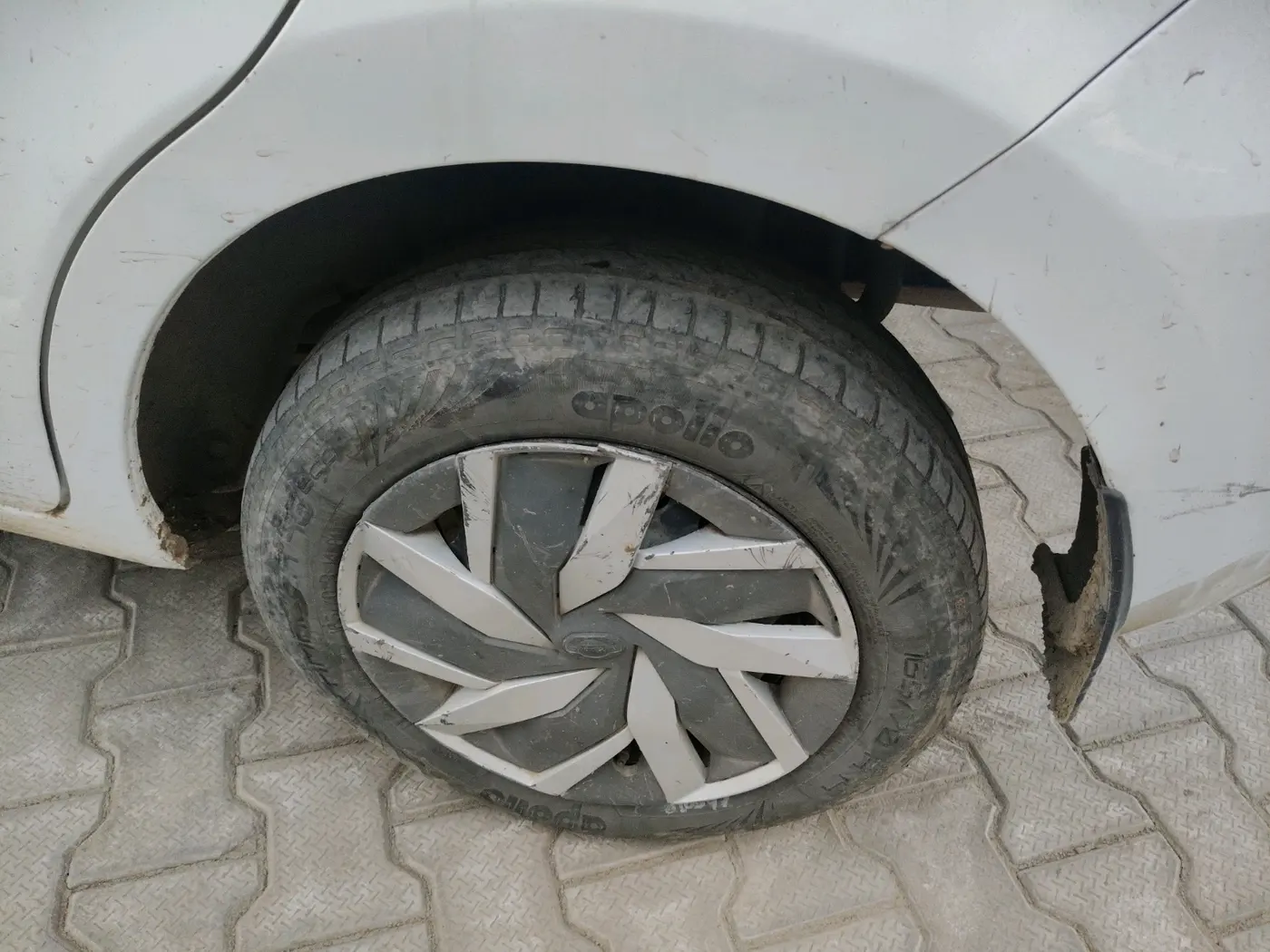 2019 Datsun Go T, Petrol, Manual, 66,627 km, tyre