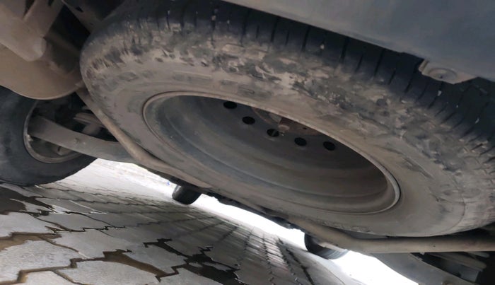 2017 Mahindra XUV500 W10, Diesel, Manual, 1,22,566 km, tyre