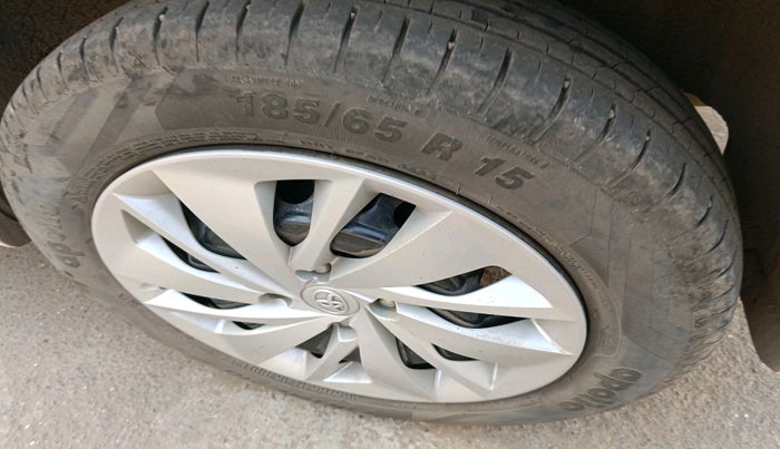 2022 Toyota Glanza E, Petrol, Manual, 27,988 km, tyre